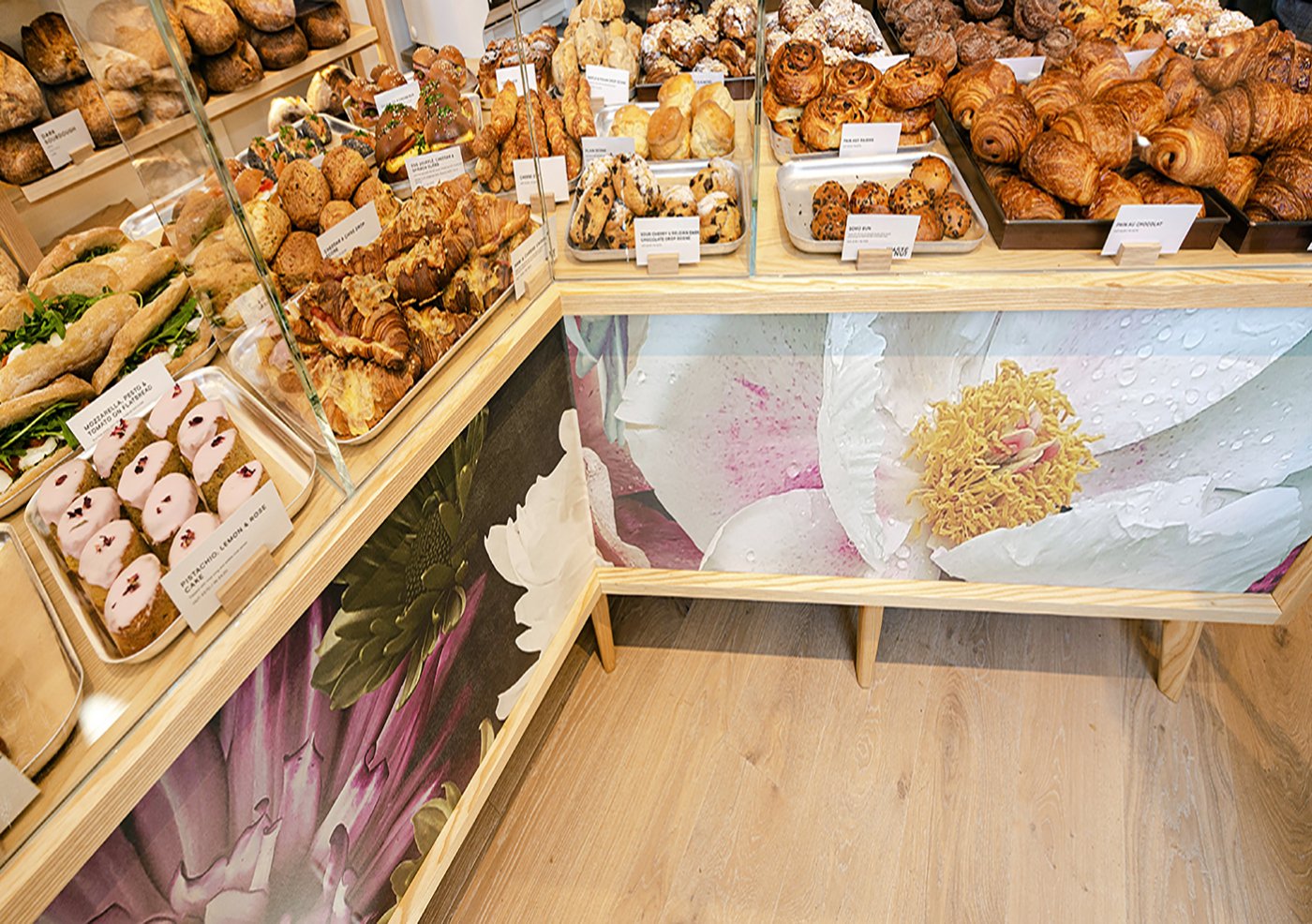 Bespoke floral wallcovering adds to GAIL's  fresh bakery brand